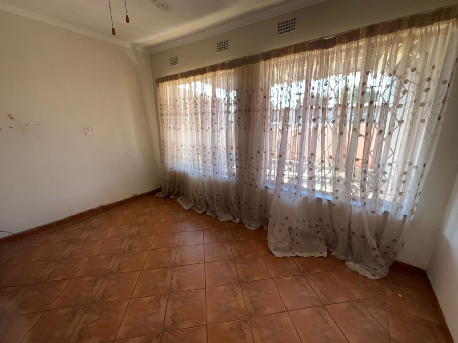 6 Bedroom Property for Sale in Bodorp North West